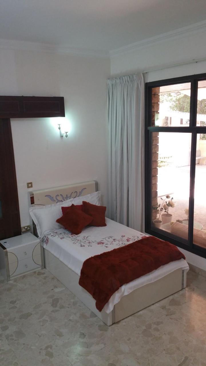 Studios Corniche Abu Dhabi Exterior photo