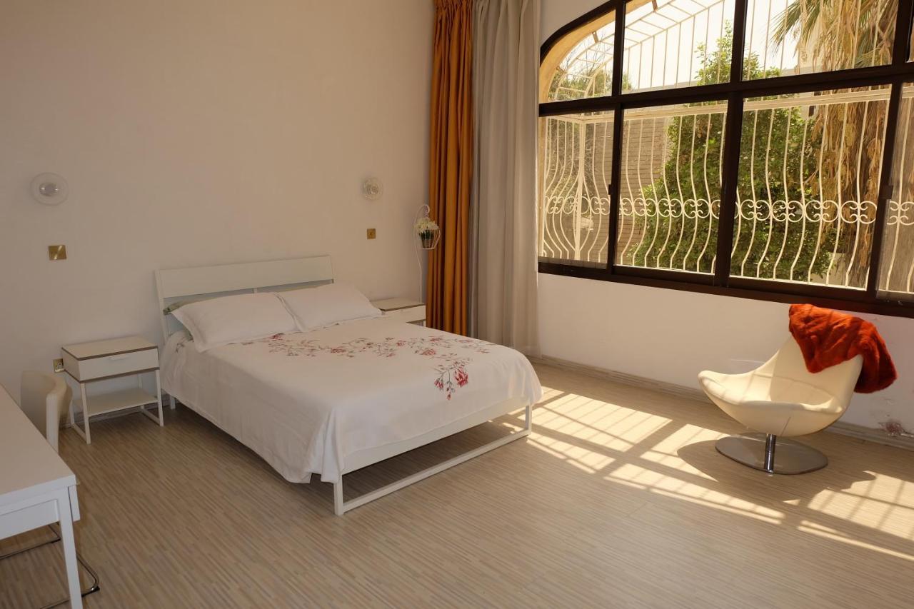 Studios Corniche Abu Dhabi Exterior photo