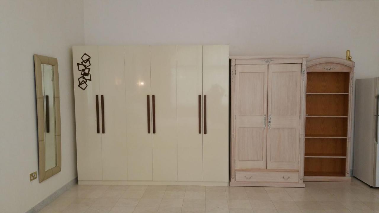 Studios Corniche Abu Dhabi Exterior photo